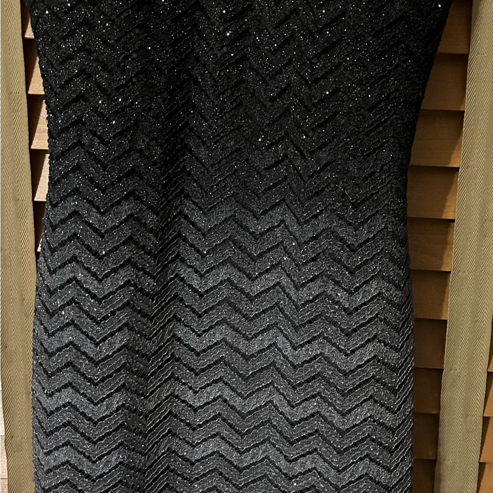 Elegant Black Chevron Pattern Dress